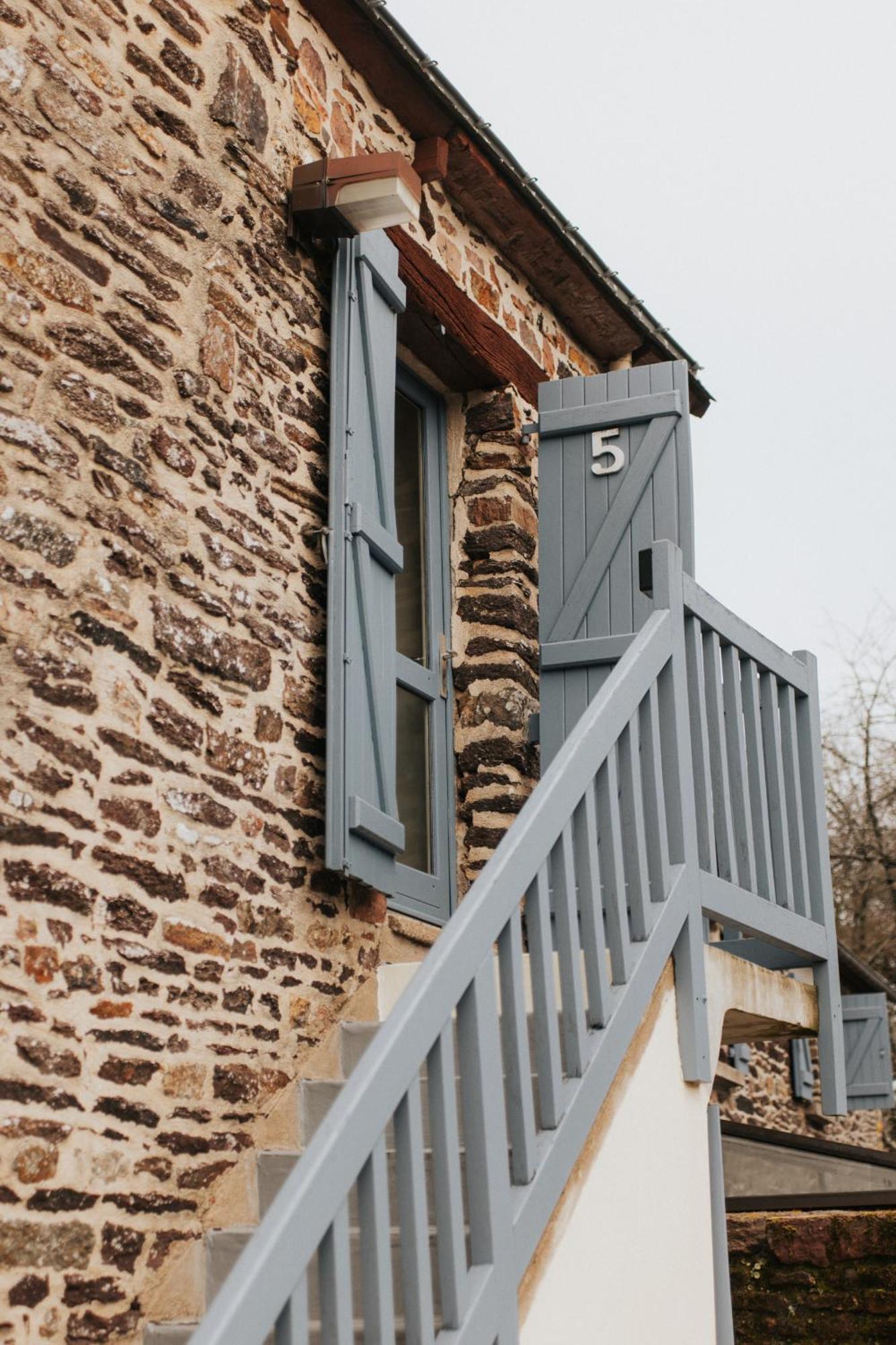 Auberge Val Sans Retour Trehorenteuc Exterior photo